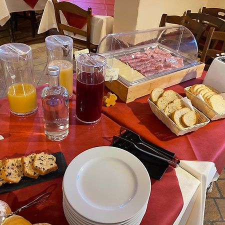 Agriturismo Fiore Di Campo Fermo Eksteriør billede
