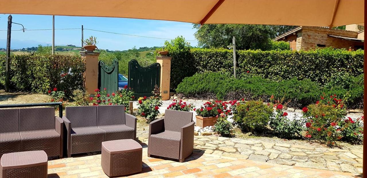 Agriturismo Fiore Di Campo Fermo Eksteriør billede
