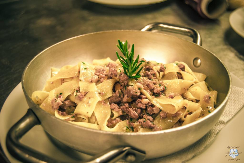Agriturismo Fiore Di Campo Fermo Eksteriør billede