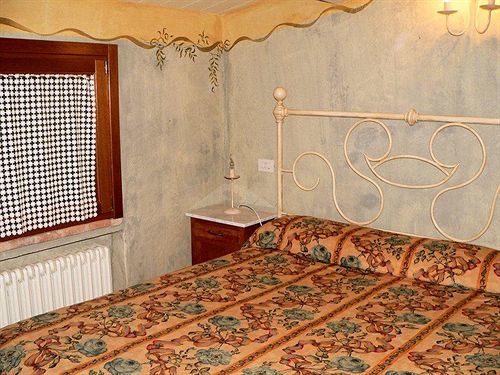 Agriturismo Fiore Di Campo Fermo Eksteriør billede